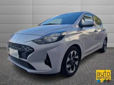 Hyundai i10 1.0 MPI Connectline del 2023 usata a Salerno