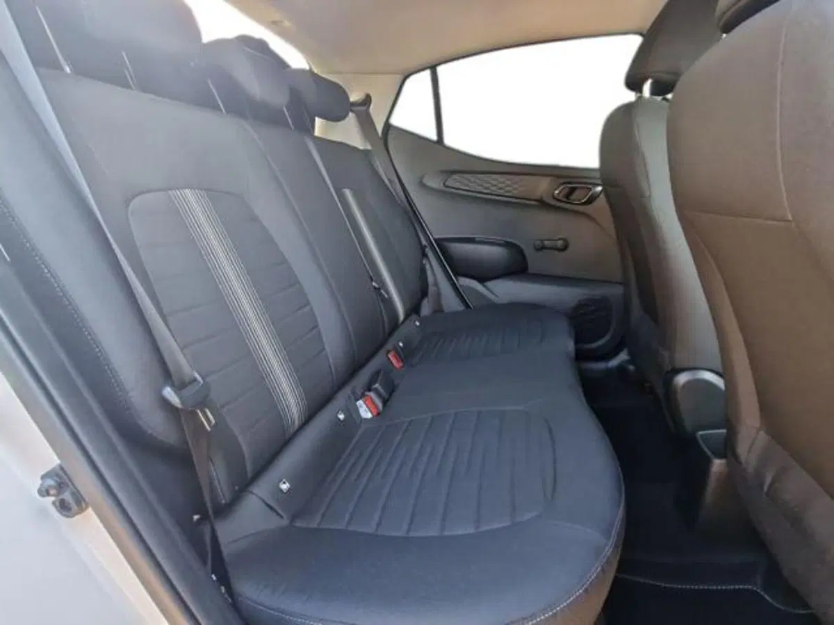 Hyundai i10 usata a Salerno (14)