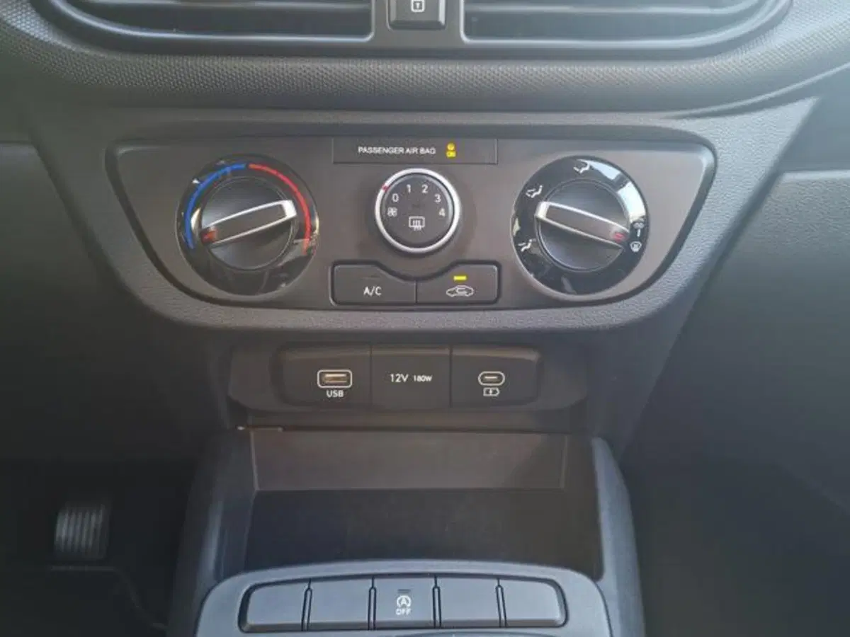 Hyundai i10 usata a Salerno (18)