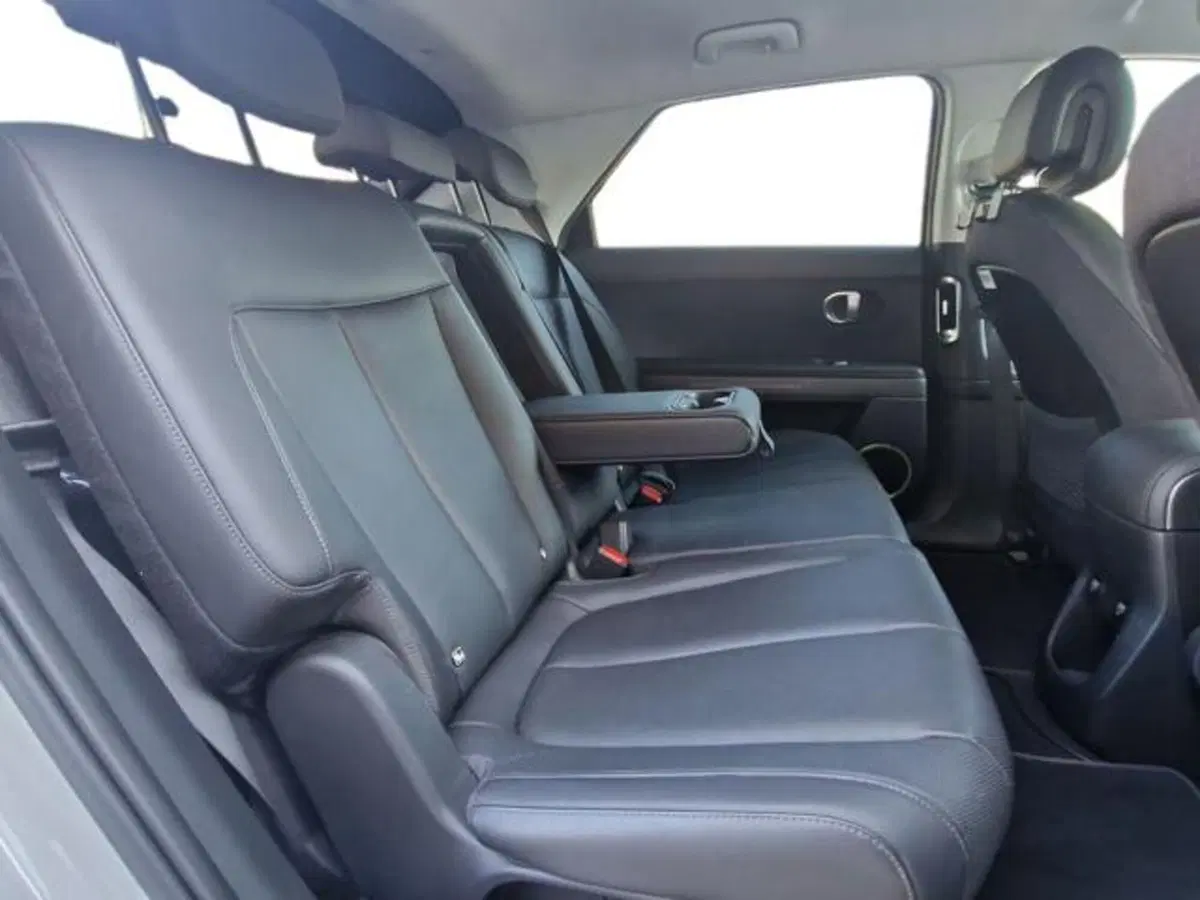 Hyundai Ioniq 5 usata a Salerno (14)