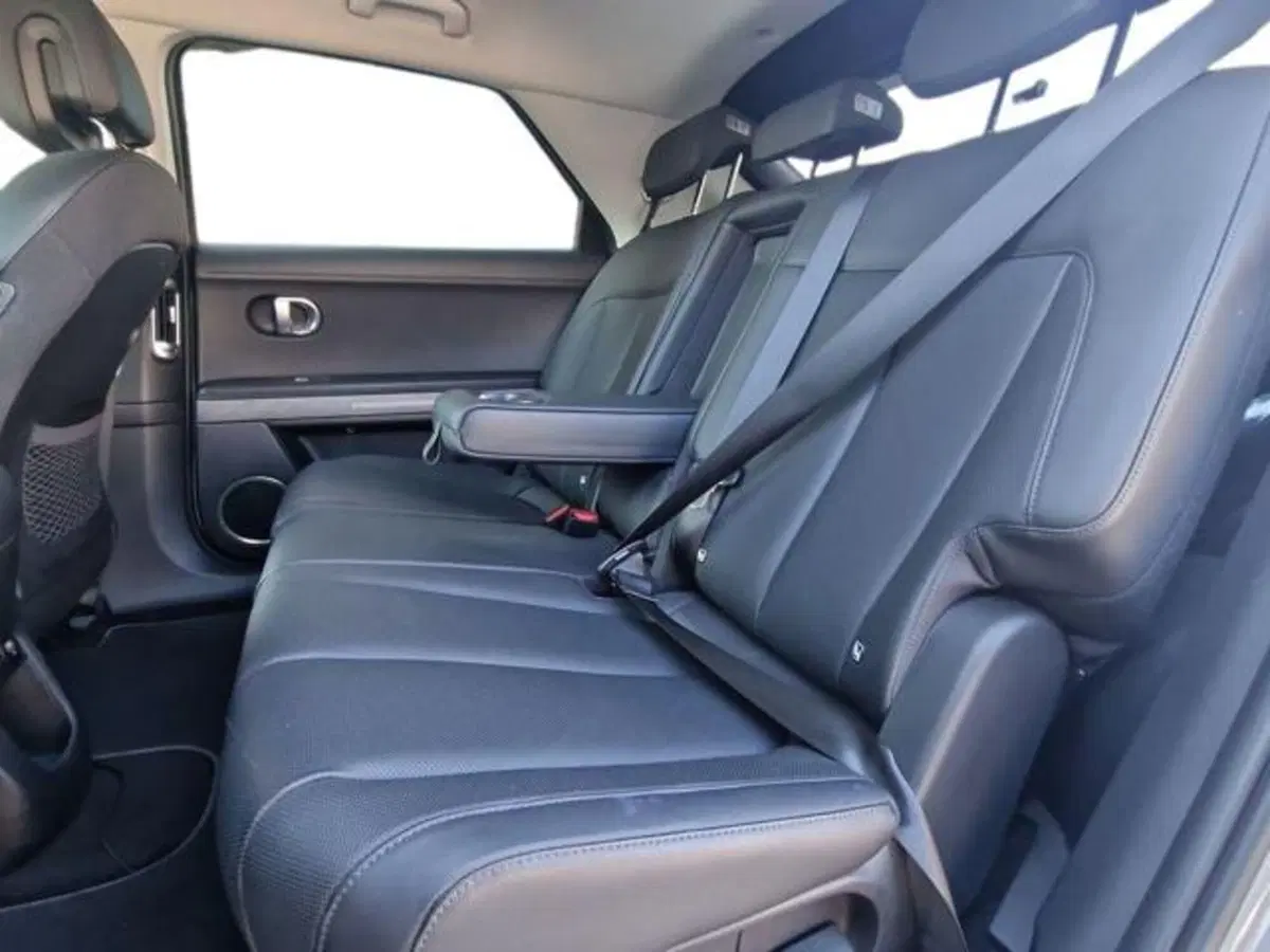 Hyundai Ioniq 5 usata a Salerno (15)