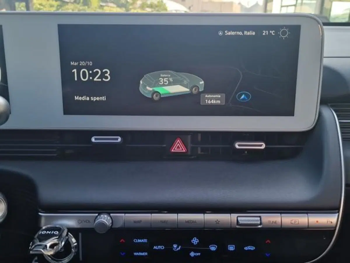 Hyundai Ioniq 5 usata a Salerno (16)