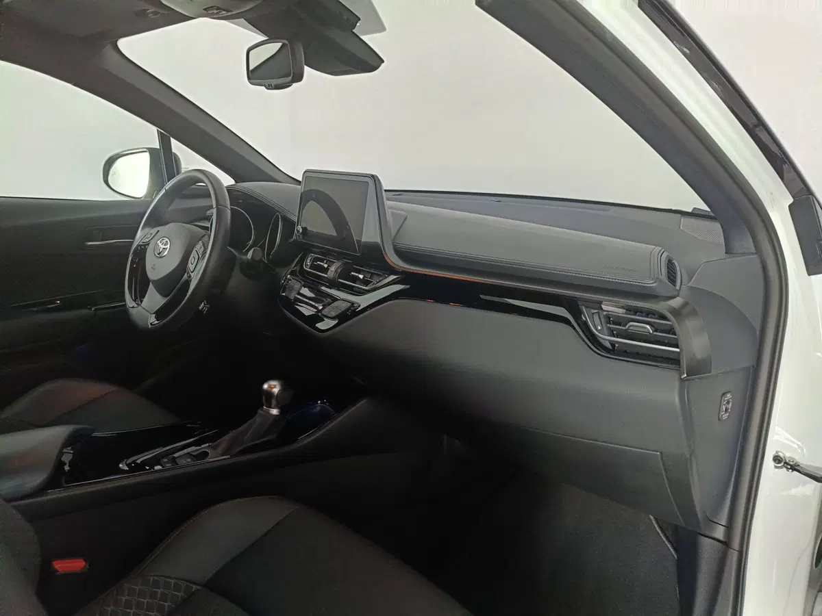 Toyota Toyota C-HR usata a Ascoli Piceno (10)