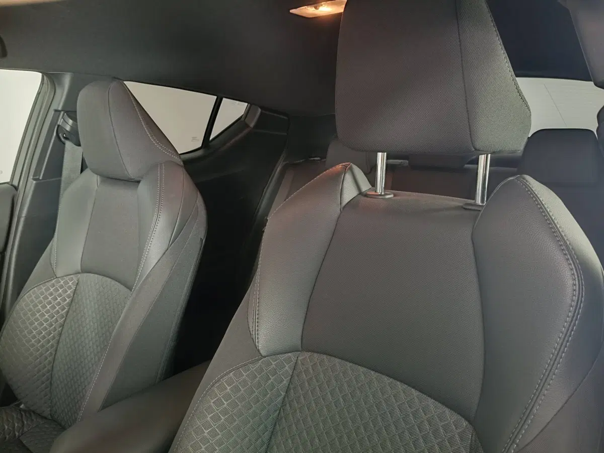 Toyota Toyota C-HR usata a Ascoli Piceno (18)