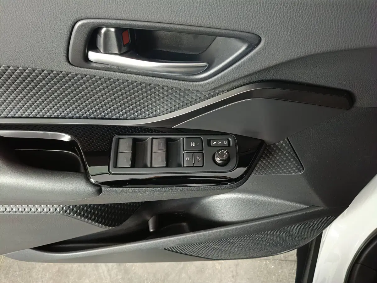 Toyota Toyota C-HR usata a Ascoli Piceno (19)