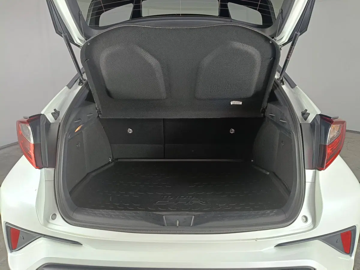 Toyota Toyota C-HR usata a Ascoli Piceno (20)