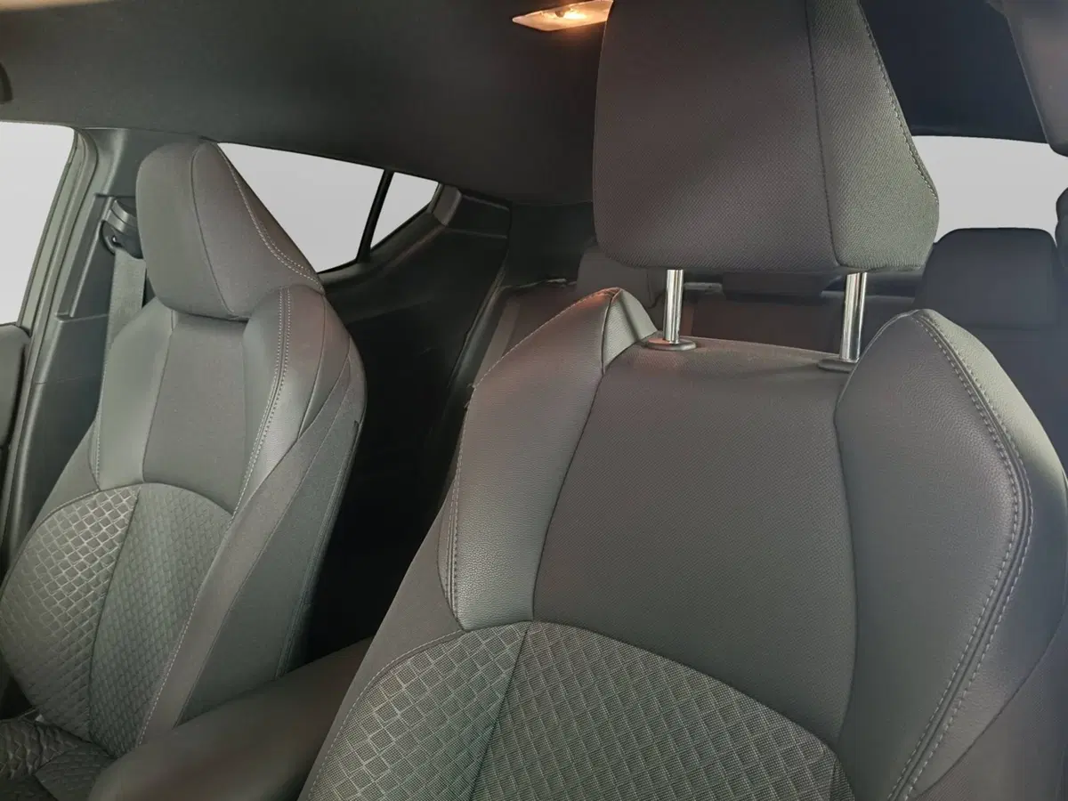 Toyota Toyota C-HR usata a Ascoli Piceno (18)