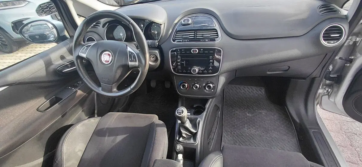 Fiat Punto usata a Cosenza (11)