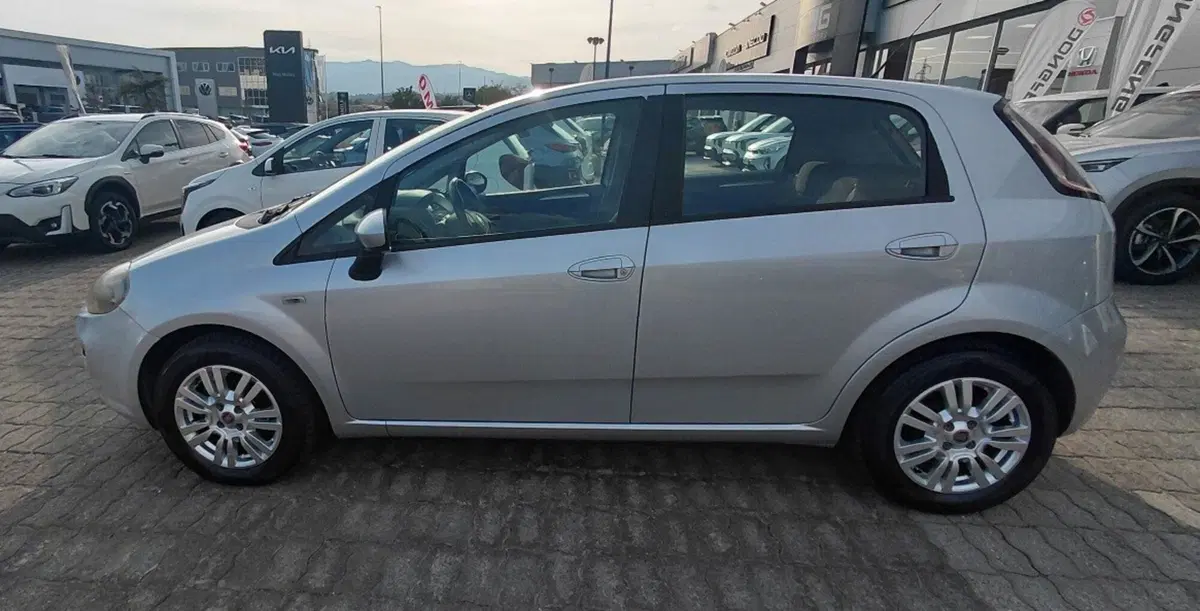 Fiat Punto usata a Cosenza (8)