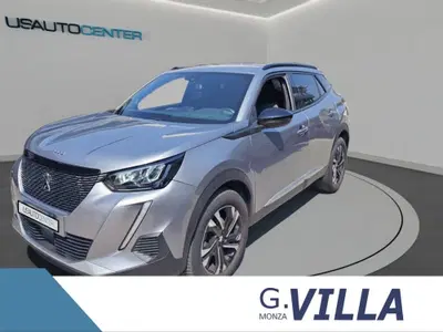 Peugeot 2008 PureTech 130 S&S EAT8 Allure Pack del 2023 usata a Monza