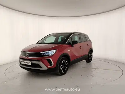 Opel Crossland 1.2 Turbo 12V 110 CV Start&Stop Ultimate del 2022 usata a Grottammare