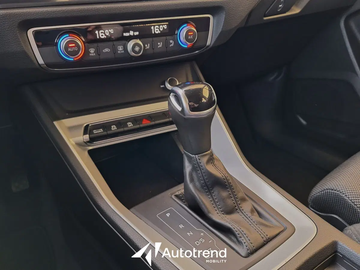 Audi Q3 Sportback usata a Bari (11)