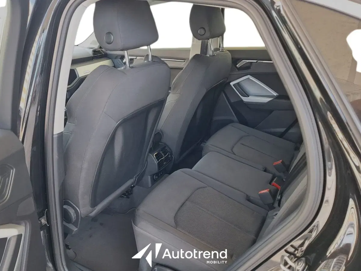 Audi Q3 Sportback usata a Bari (12)