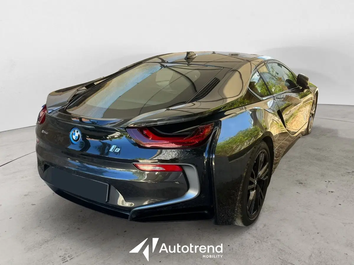 BMW i8 Coupé usata a Bari (2)
