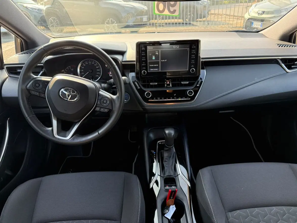 Toyota Corolla Touring Sports usata a Piacenza (12)