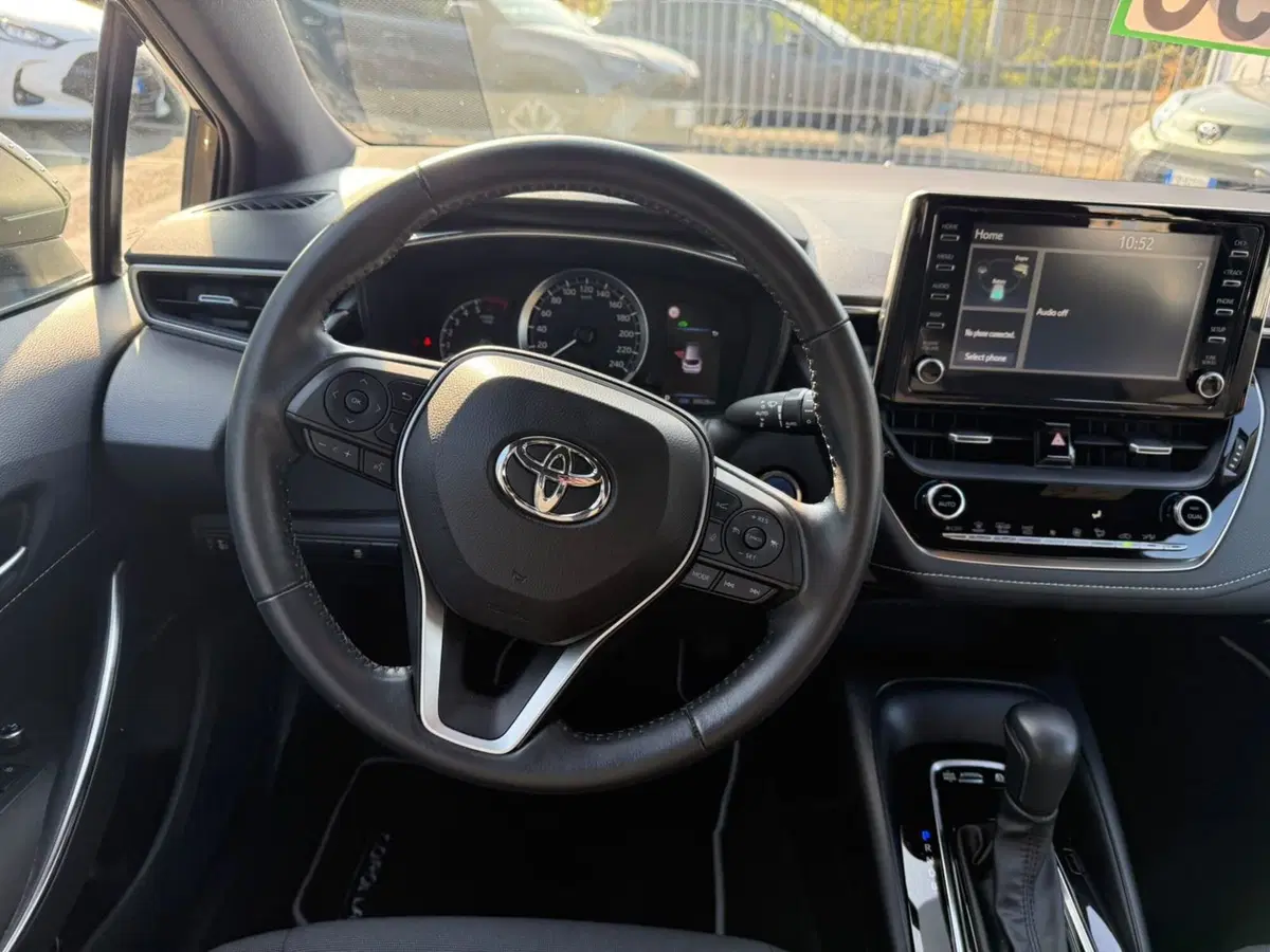 Toyota Corolla Touring Sports usata a Piacenza (13)