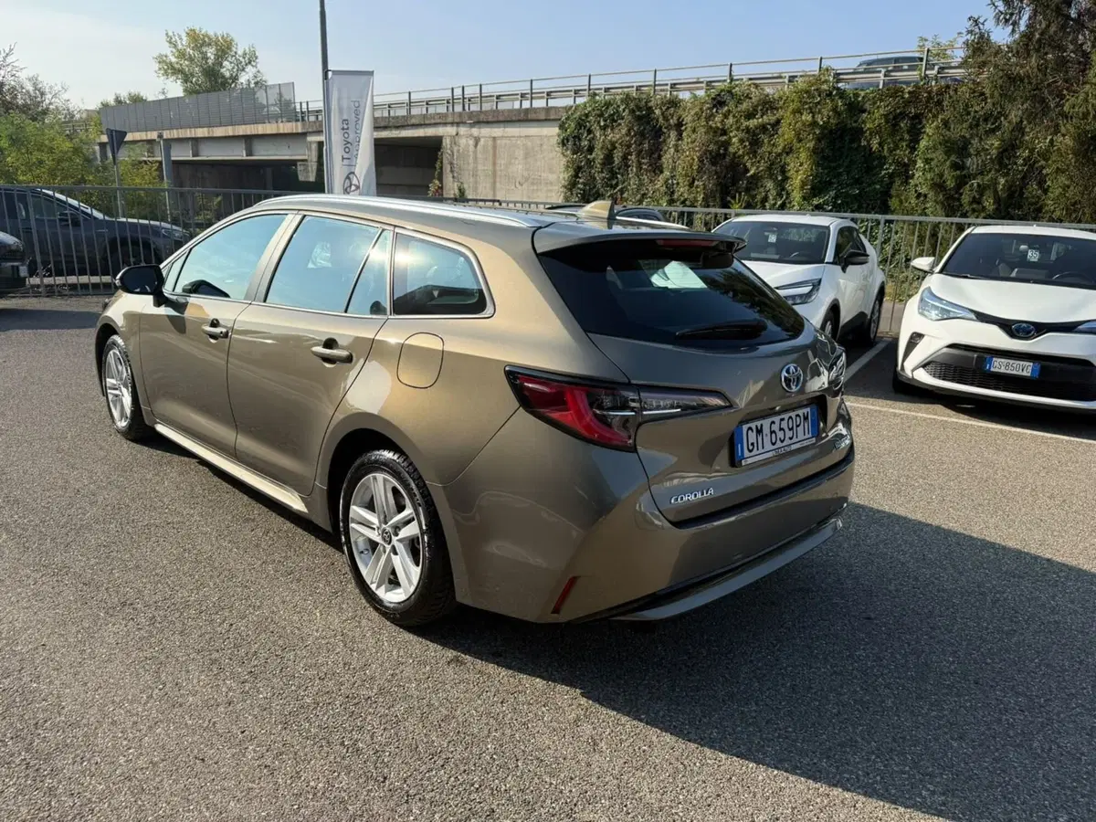 Toyota Corolla Touring Sports usata a Piacenza (4)