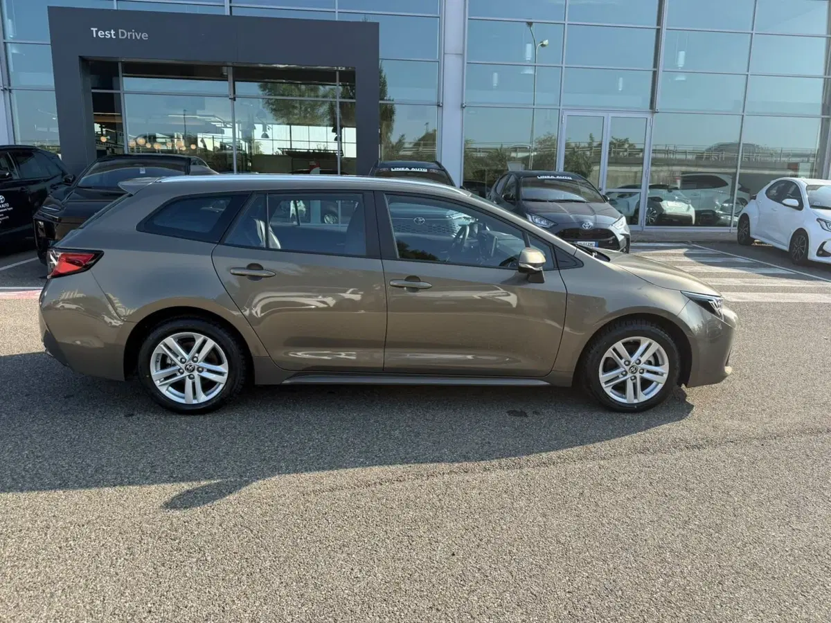 Toyota Corolla Touring Sports usata a Piacenza (7)