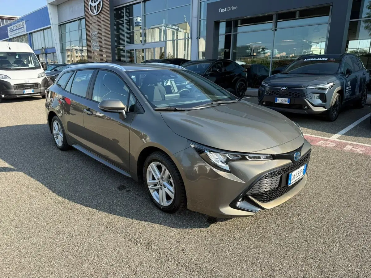 Toyota Corolla Touring Sports usata a Piacenza (8)