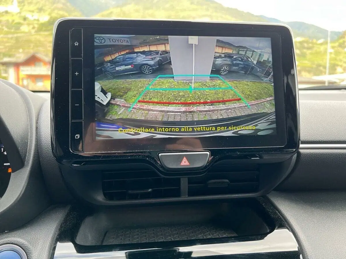 Toyota Yaris Cross usata a Sondrio (14)