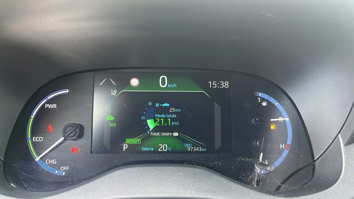 Toyota Yaris Cross usata a Sondrio (8)