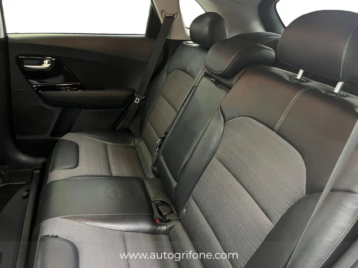Kia Niro usata a Modena (13)