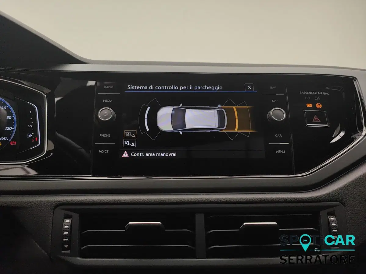 Volkswagen Taigo usata a Como (10)
