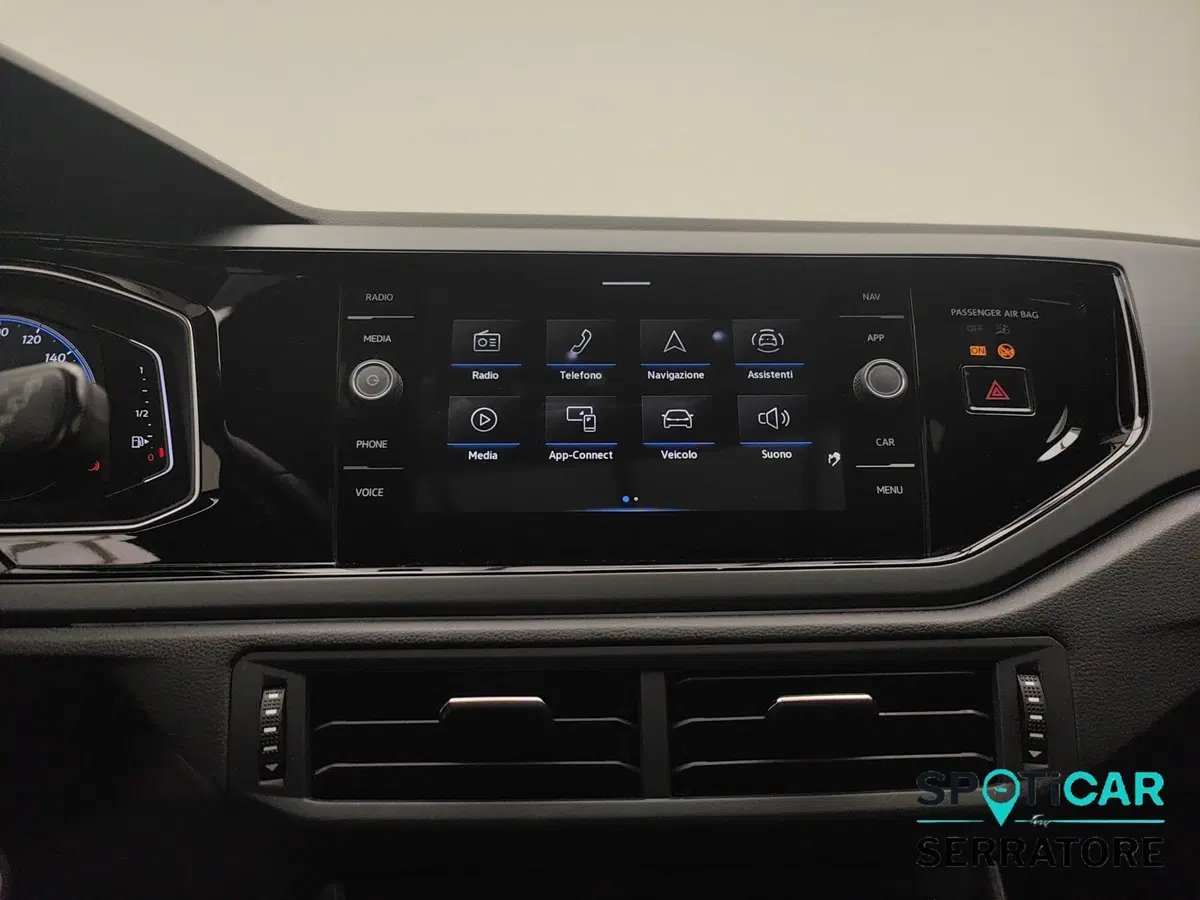 Volkswagen Taigo usata a Como (11)