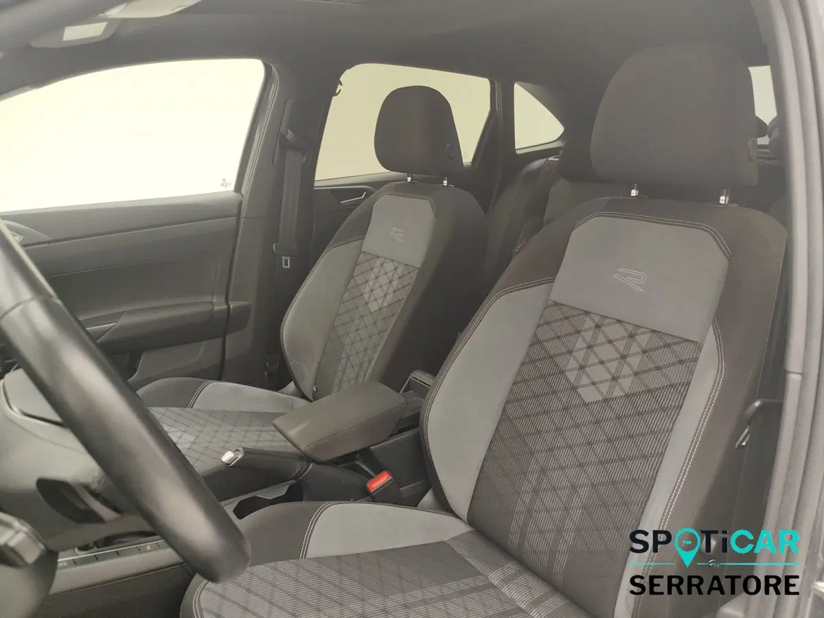 Volkswagen Taigo usata a Como (12)
