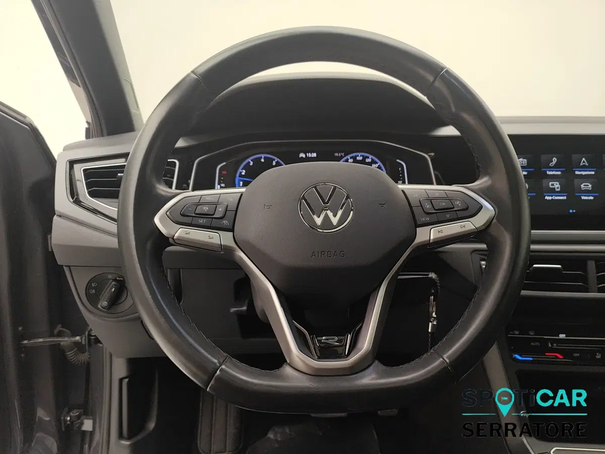 Volkswagen Taigo usata a Como (17)