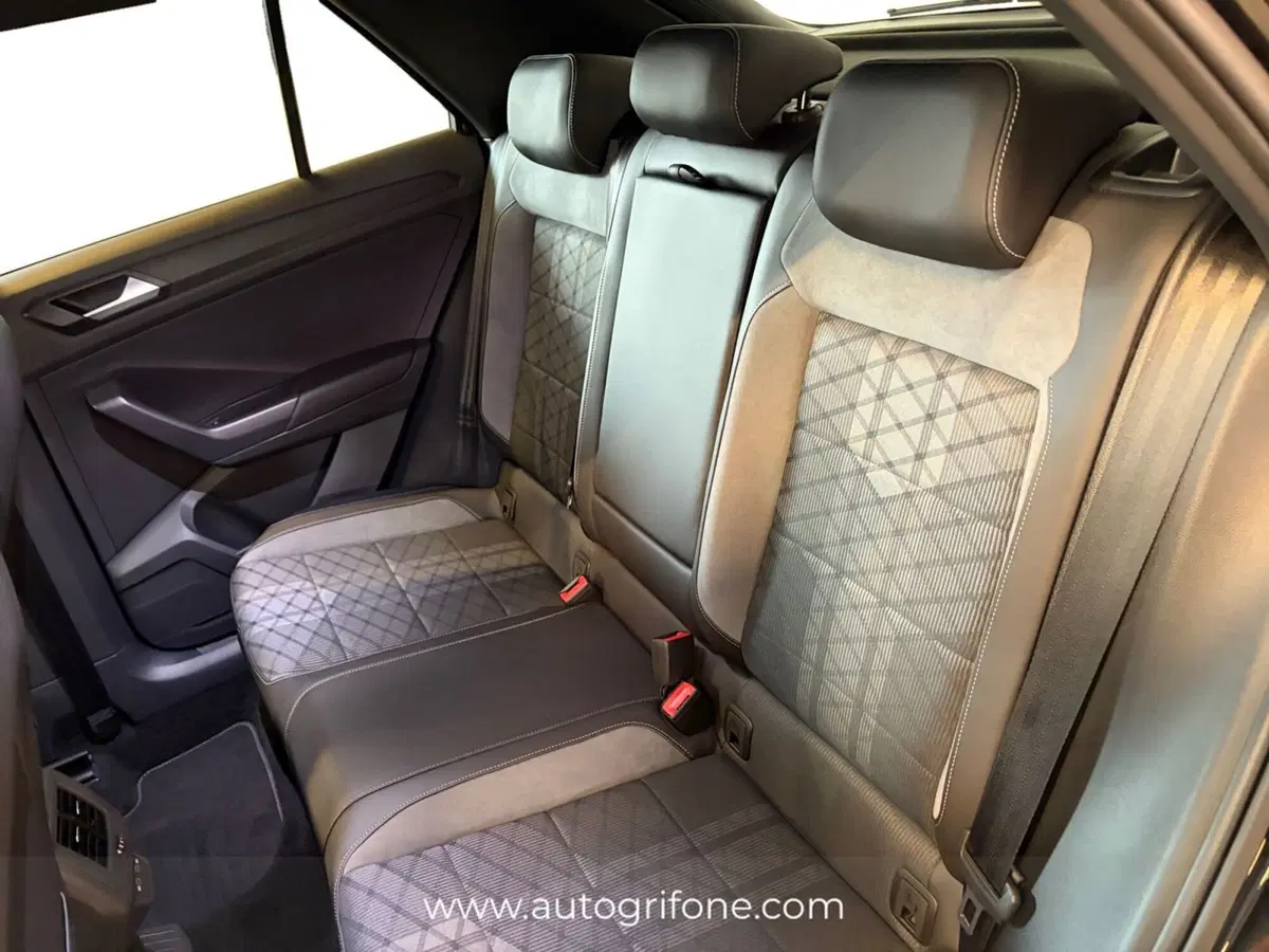 Volkswagen T-Roc usata a Modena (13)