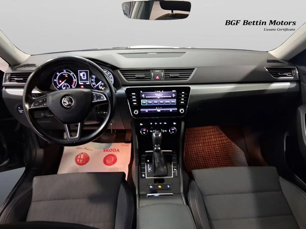 Skoda Superb Station Wagon usata a Padova (12)