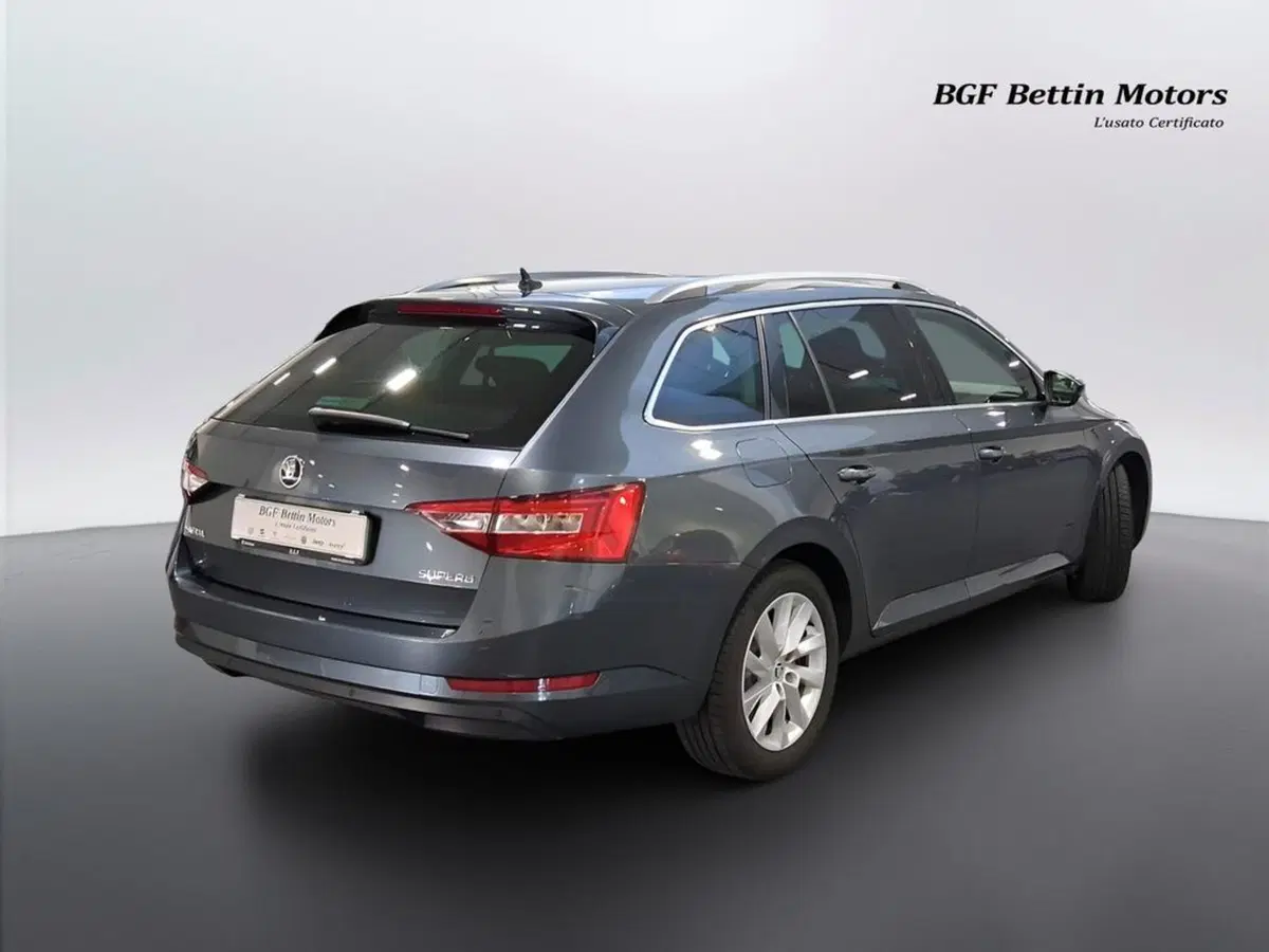 Skoda Superb Station Wagon usata a Padova (4)