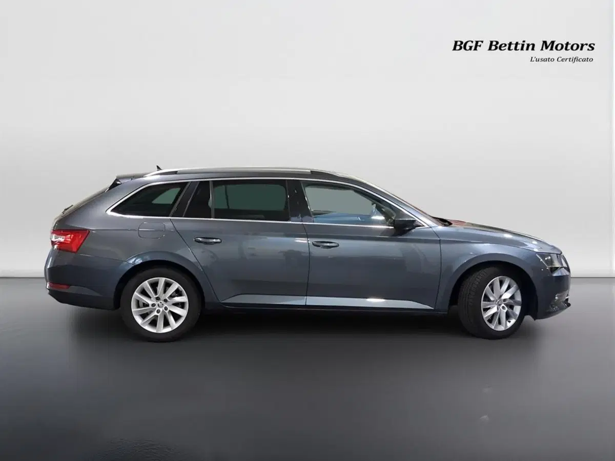 Skoda Superb Station Wagon usata a Padova (5)