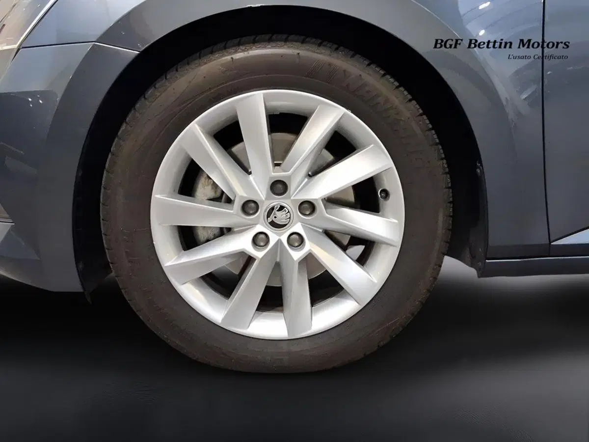 Skoda Superb Station Wagon usata a Padova (9)