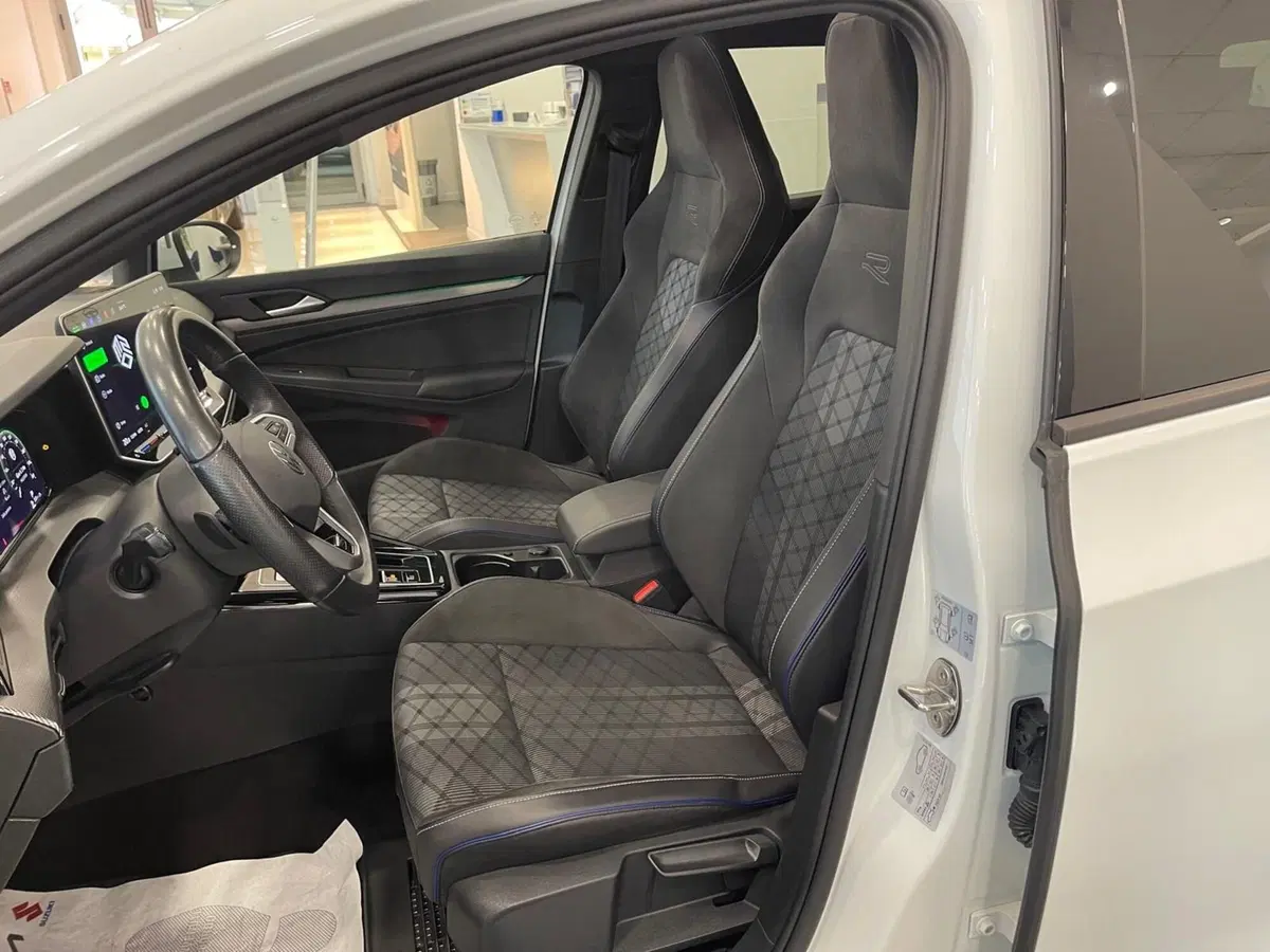 Volkswagen Golf Variant usata a Napoli (10)