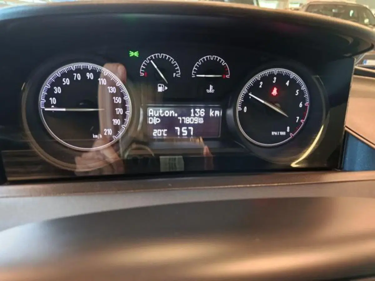 Lancia Ypsilon usata a Modena (14)