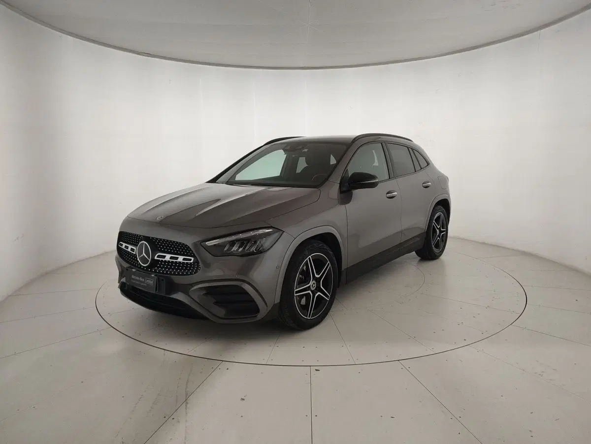 Mercedes-Benz GLA SUV usata a Alessandria