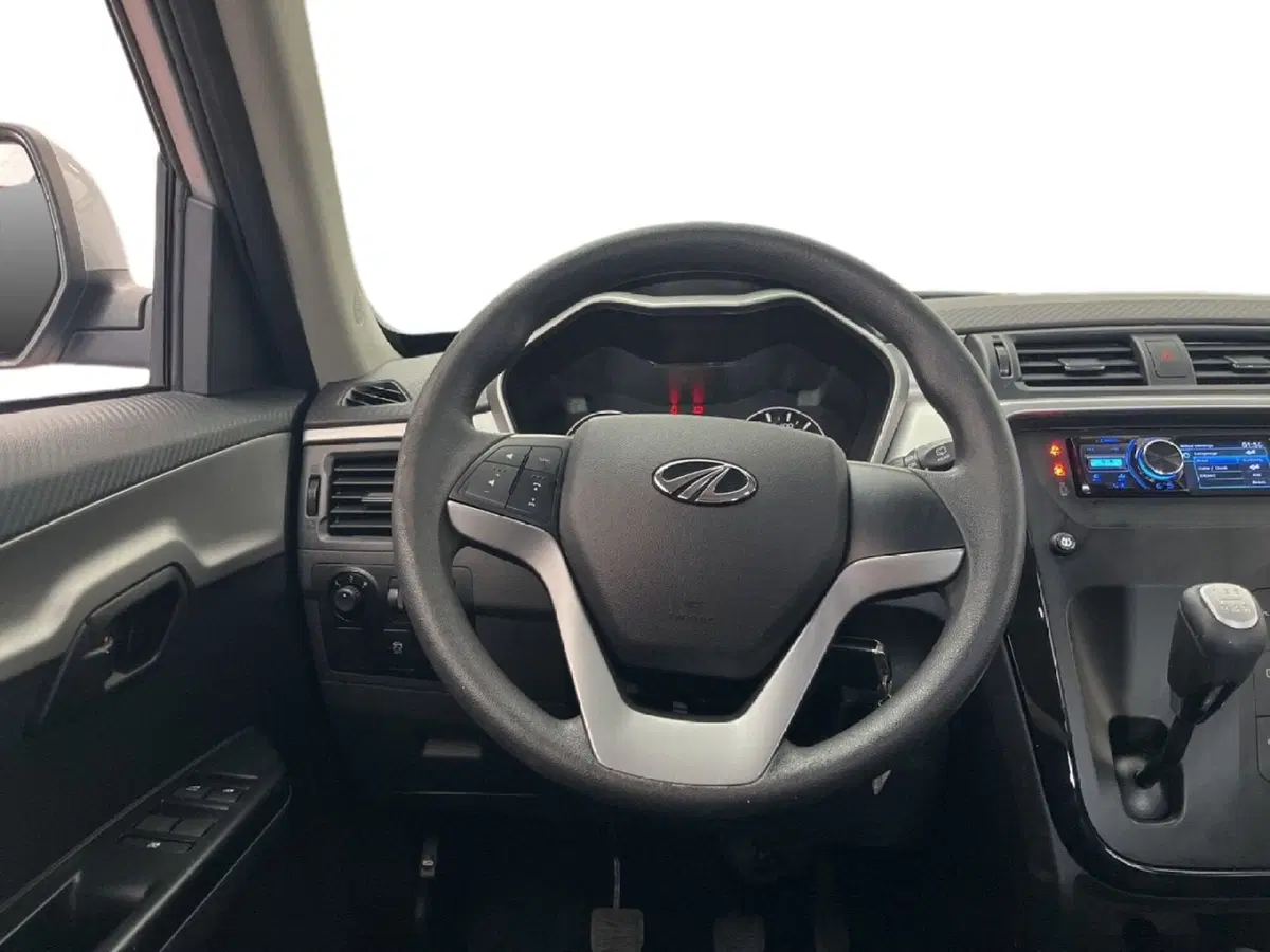 Mahindra KUV100 usata a Torino (10)