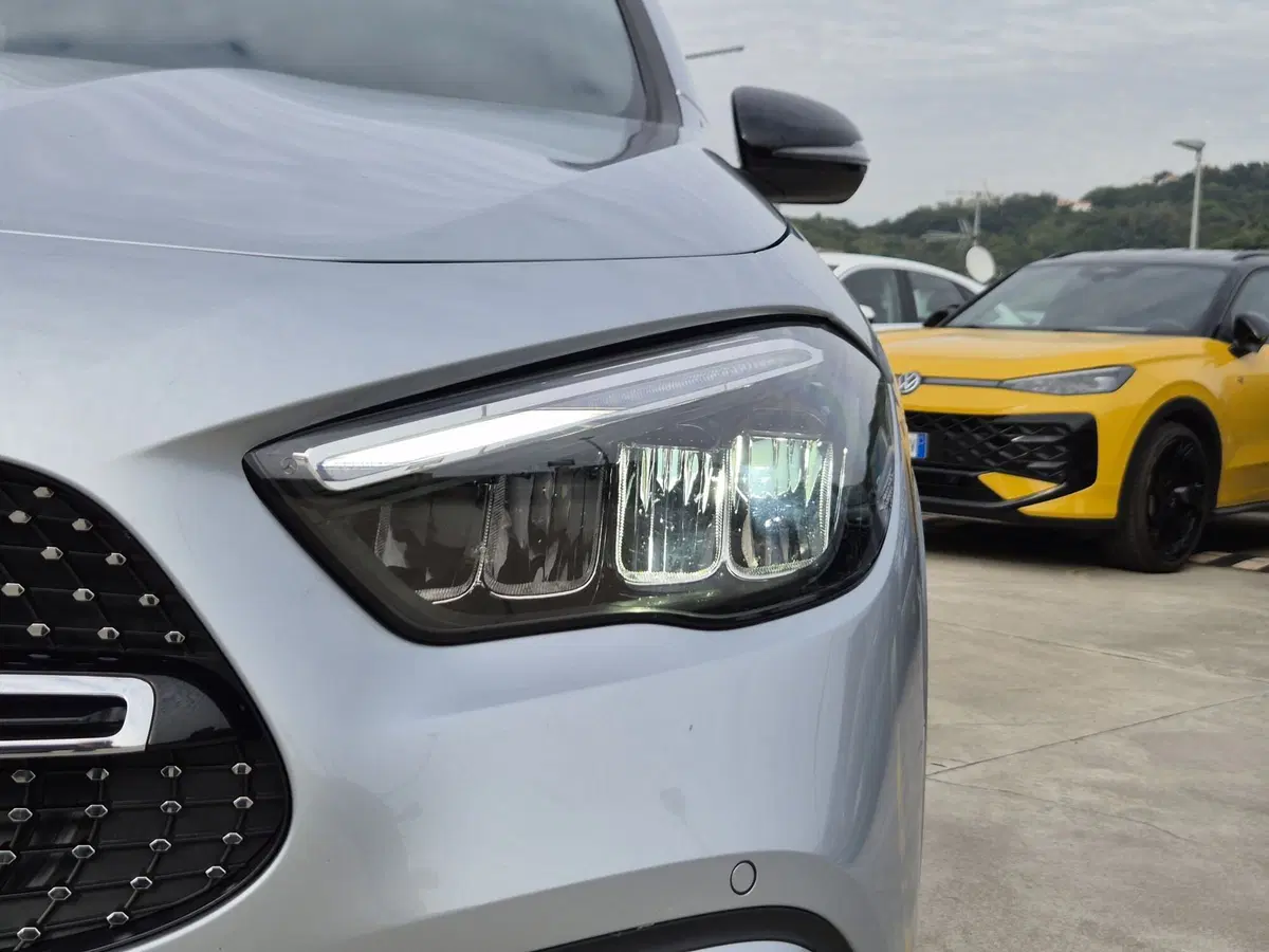 Mercedes-Benz GLA SUV usata  (16)