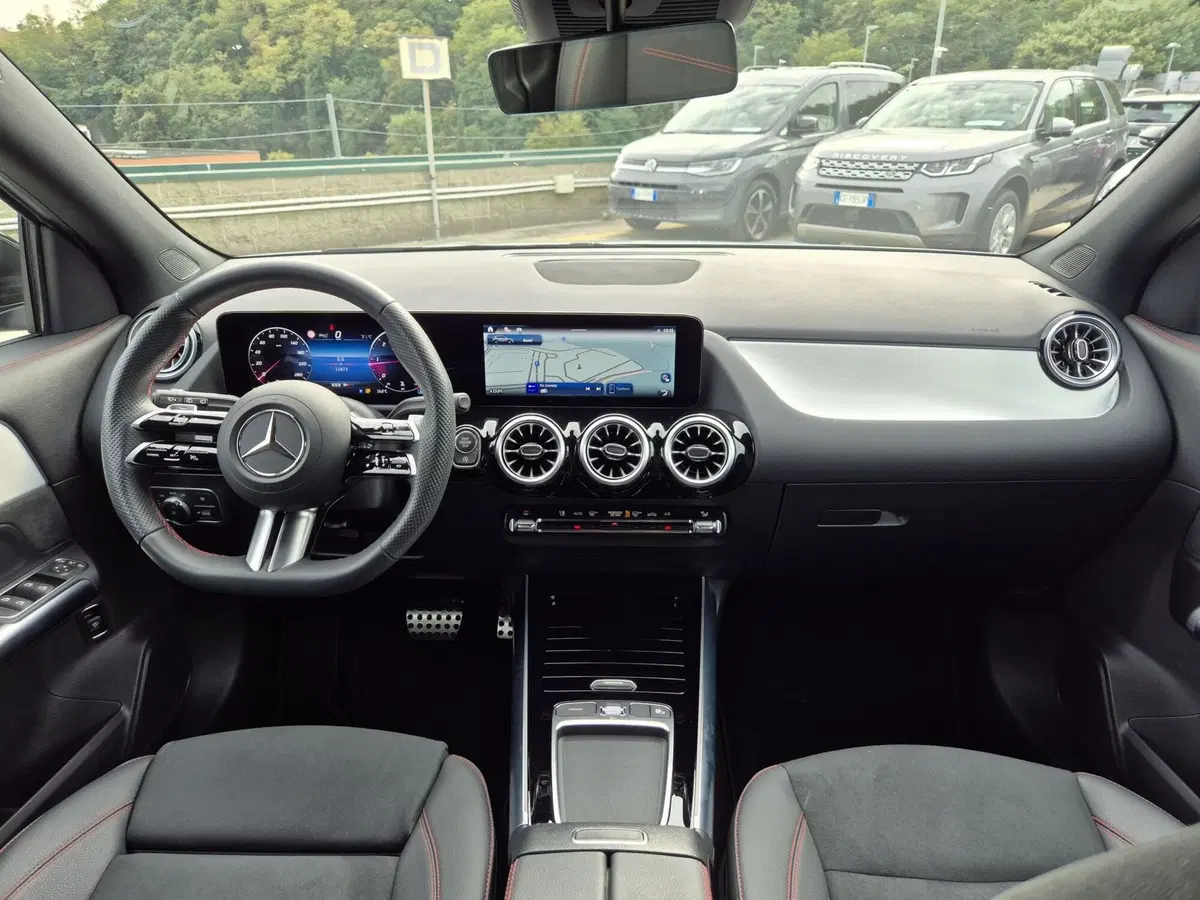 Mercedes-Benz GLA SUV usata  (8)