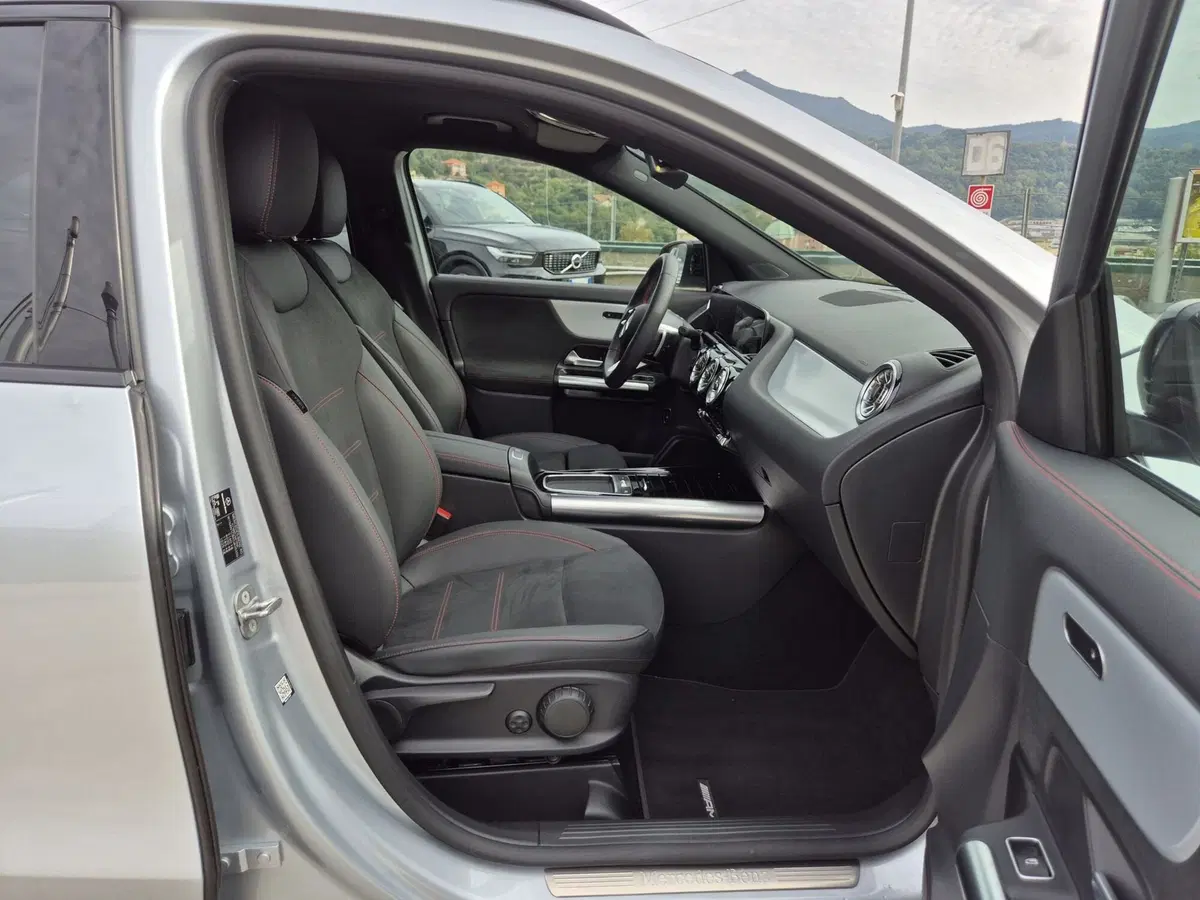 Mercedes-Benz GLA SUV usata  (9)