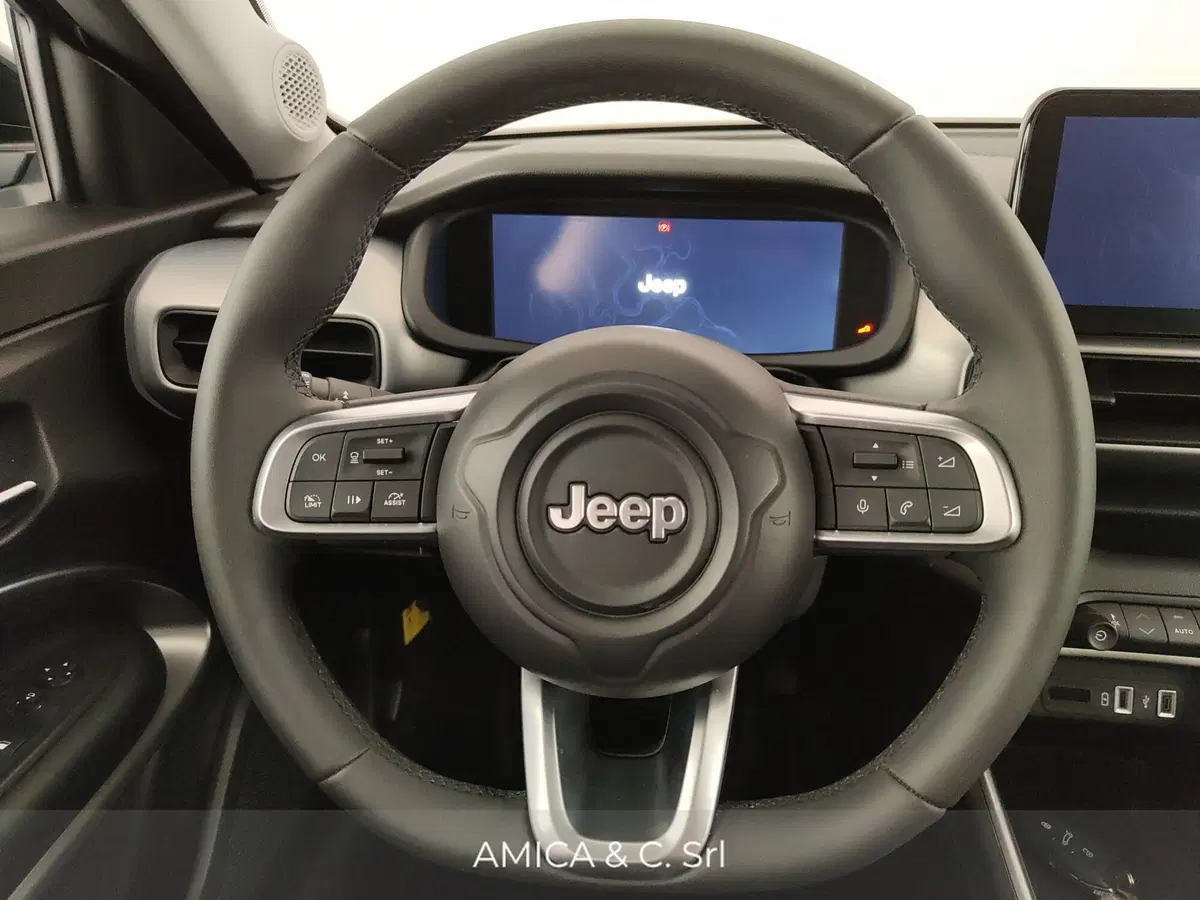 Jeep Avenger usata a Caserta (17)