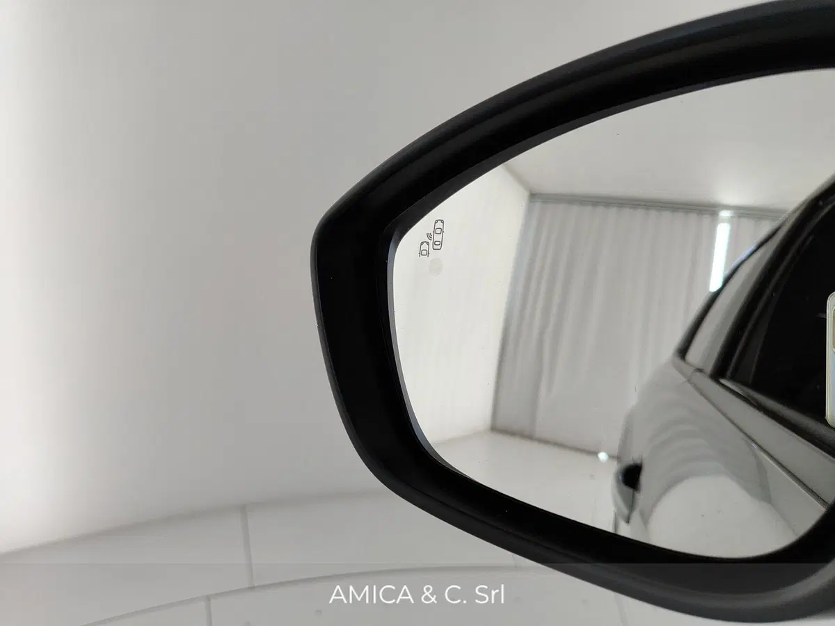 Jeep Avenger usata a Caserta (19)