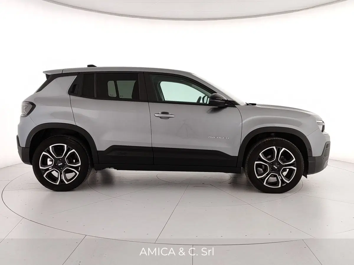 Jeep Avenger usata a Caserta (8)