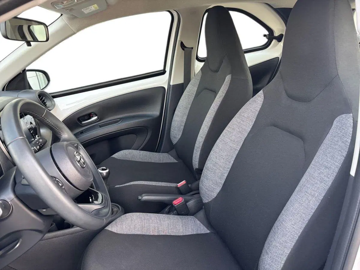 Toyota Aygo X usata a Padova (10)