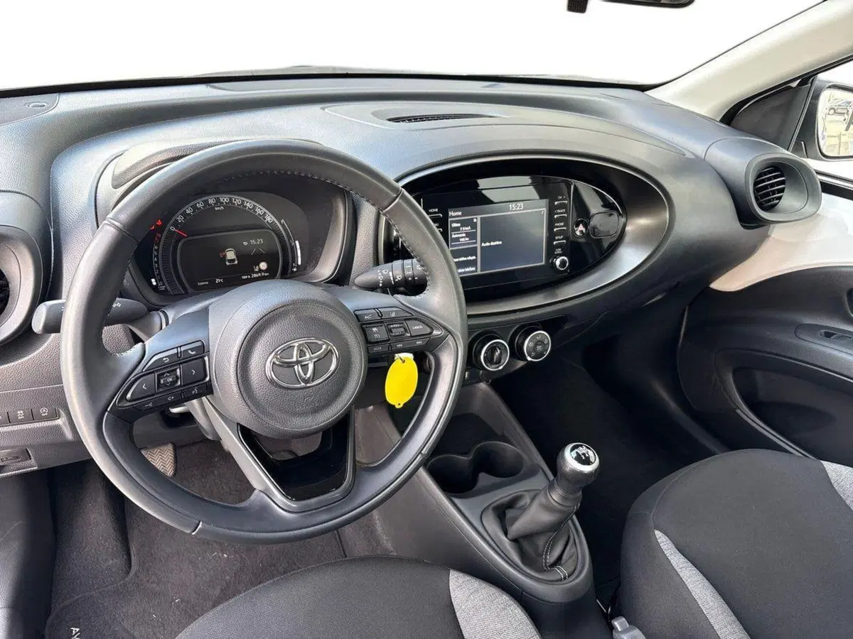 Toyota Aygo X usata a Padova (11)