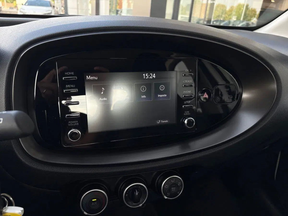 Toyota Aygo X usata a Padova (14)
