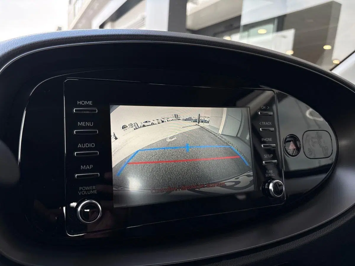 Toyota Aygo X usata a Padova (15)