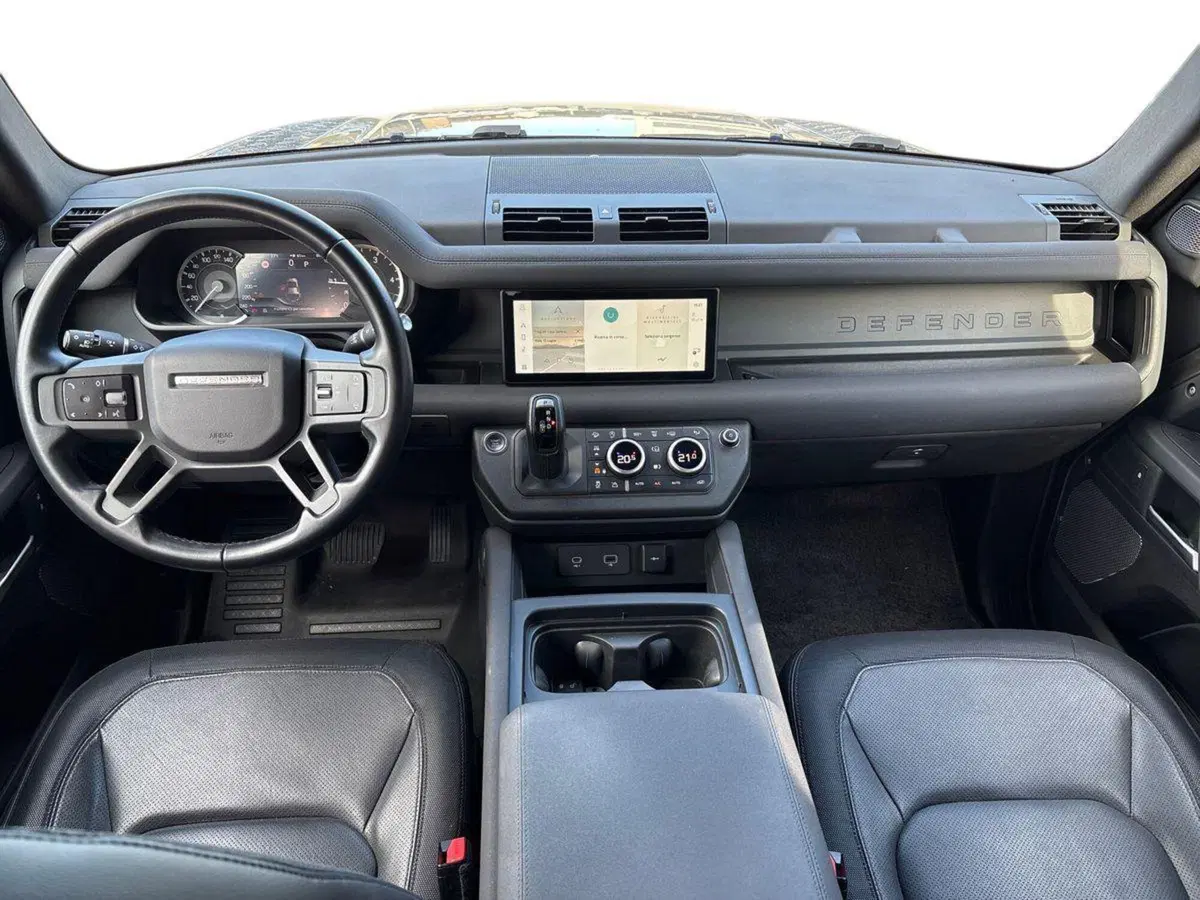 Land Rover Defender usata a Venezia (10)